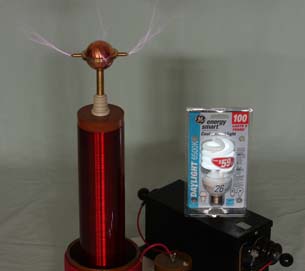 Tesla Coil Lights Flourescent Bulb